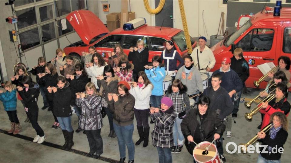 Eine Spielmannszug-Probe im Feuerwehrhaus im Jahr 2010. Archivbild: rgr