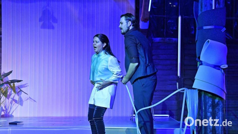 Zu Besuch bei der Generalprobe zur Oper &quot;Insomnia&quot; im Ringlokschuppen in Amberg. Bild: Petra Hartl