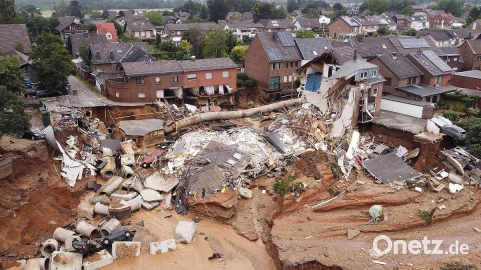 Ein Drohnen Aufnahme zeigt das Ausmaß der Zerstörung in Erftstadt nach dem Unwetter. Foto: David Young/dpa Bild: David Young