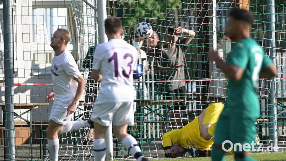 Das war nach fünf Minuten das 0:1 durch Marco Geier. (links). Bild: ref
