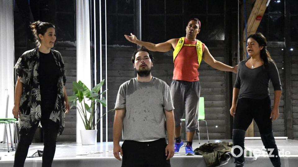 Zu Besuch bei der Generalprobe zur Oper &quot;Insomnia&quot; im Ringlokschuppen in Amberg. Bild: Petra Hartl