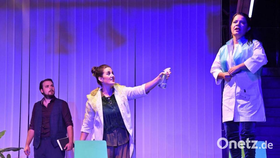 Zu Besuch bei der Generalprobe zur Oper &quot;Insomnia&quot; im Ringlokschuppen in Amberg. Bild: Petra Hartl
