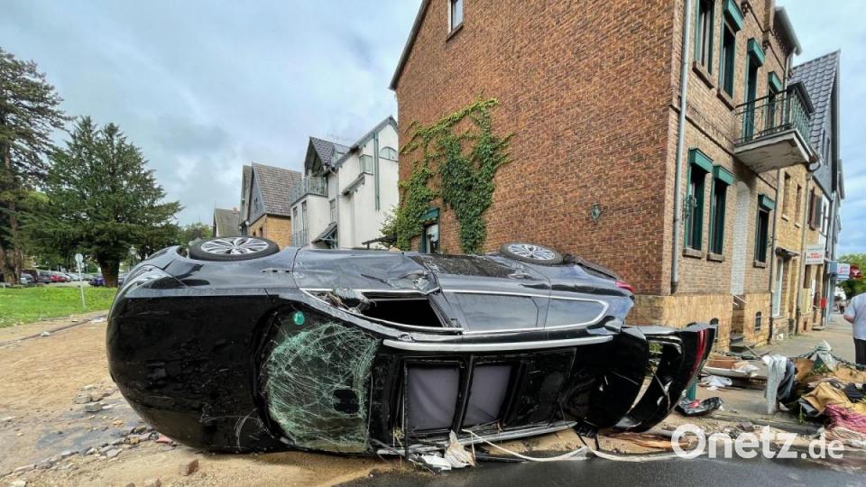 Die Hochwasserkatastrophe im Westen Deutschlands bringt Chaos, Verwüstung und Leid. Ihr Ausmaß kann noch nicht abgeschätzt werden. Bild: B&amp;S/dpa