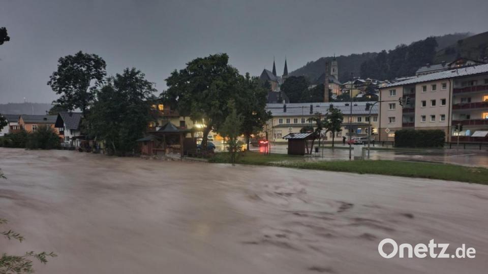 Rekord-Pegelstände an der Ache: 3,75 Meter wurden dort am Samstagabend gemessen. Foto: Kilian Pfeiffer/dpa Bild: Kilian Pfeiffer