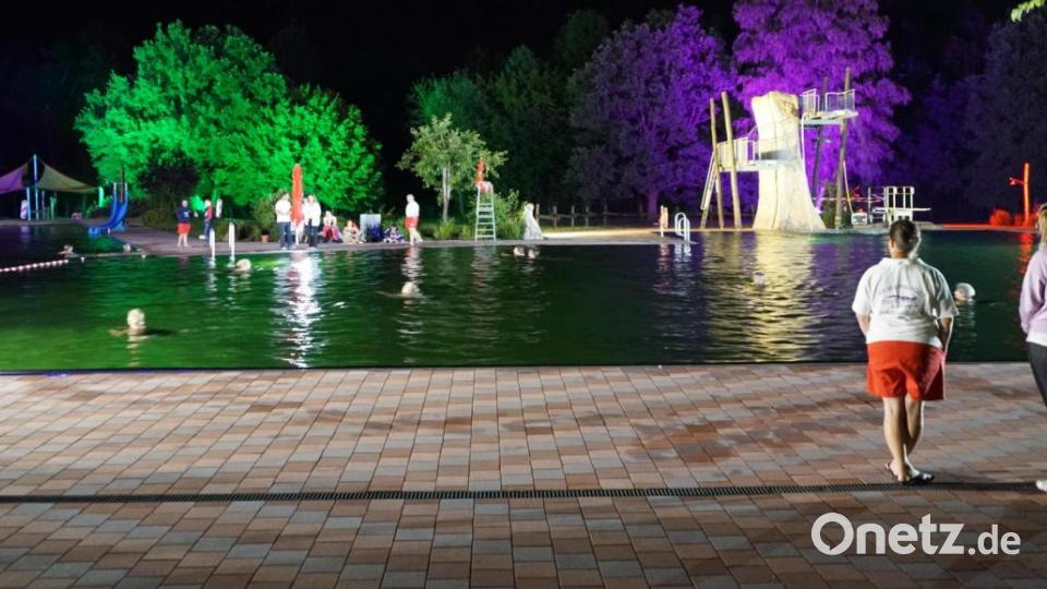 Badevergnügen im Naturerlebnisbad Immenreuth. Bild: bkr