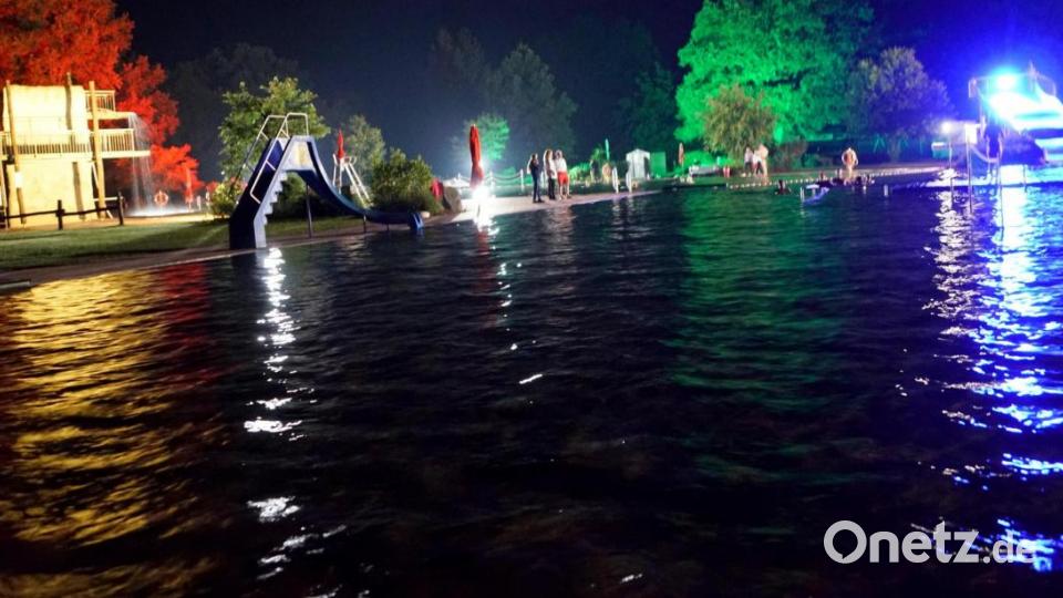 Farbenzauber im Naturerlebnisbad Immenreuth. Bild: bkr