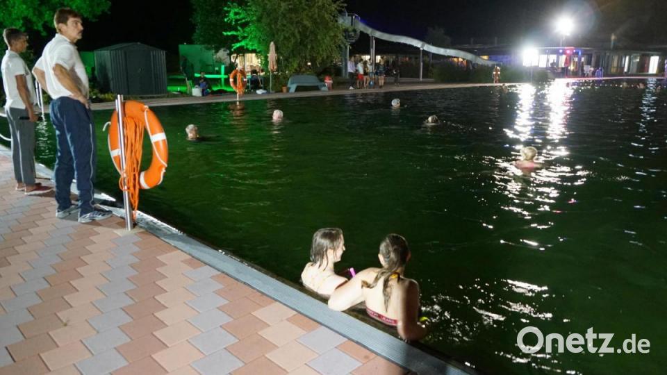 Badevergnügen im Naturerlebnisbad Immenreuth. Bild: bkr