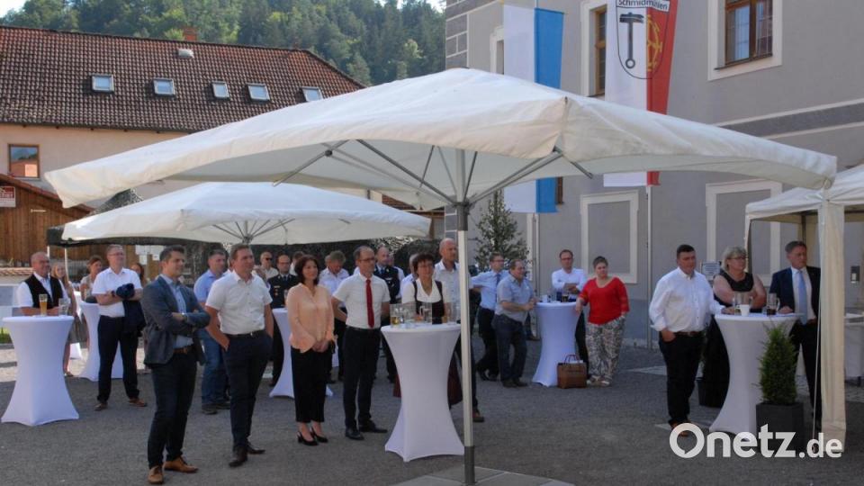 Kommunalpolitiker aus der gesamten Oberpfalz kamen zum Erfahrungsaustausch nach Schmidmühlen. Bild: pop