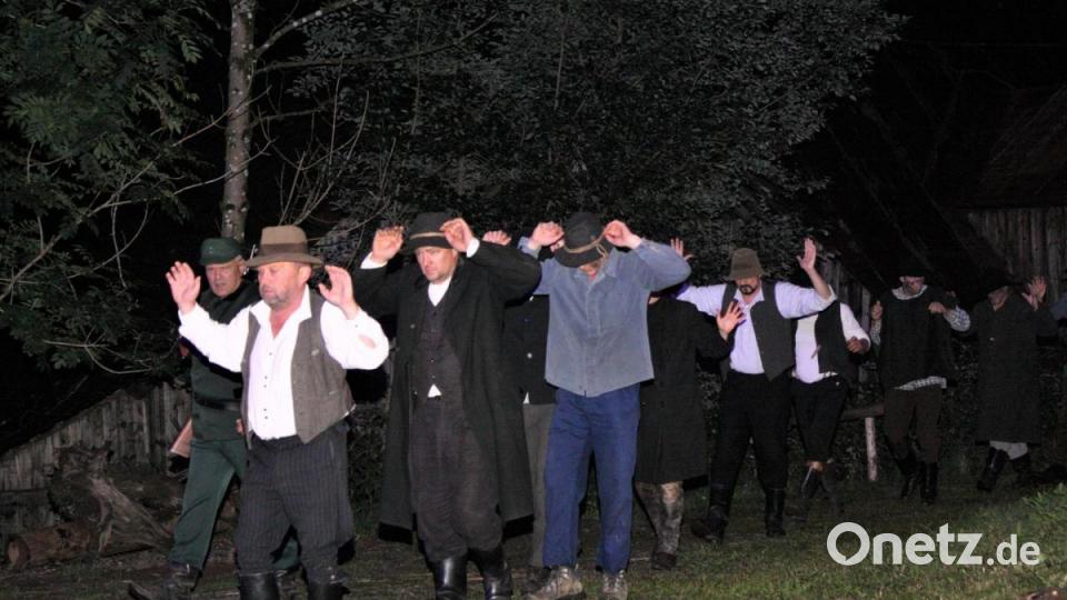 Der große Paschercoup bei dem das geschmuggelte Vieh im Grenzanwesen am Eulenberg eingestellt wurde, ist aufgeflogen: Alle werden verhaftet. Bild: lg