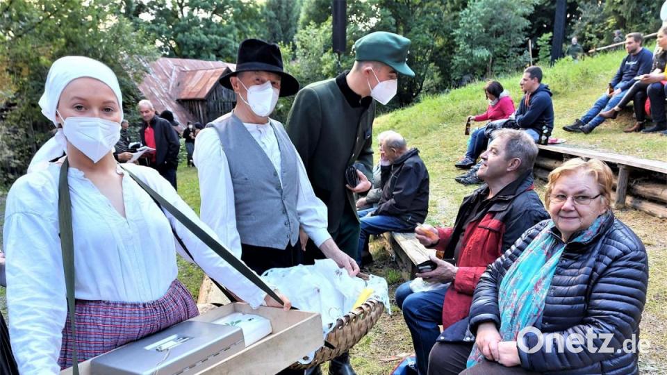 Die Verköstigung der Zuschauer erfolgte aufgrund der Pandemievorgaben an den Sitzplätzen. Bild: lg