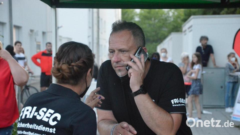 Keine ungewöhnlichen Vorkommnisse. Sicherheitschef Marcus Fritsch ist mit dem Ablauf zufrieden. Bild: Kunz