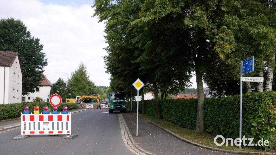 Zwei Wochen lang muss die Schützenstraße auf Höhe Steinweg/Pencoedring wegen Wasserleitungsarbeiten gesperrt bleiben. Bild: hmr
