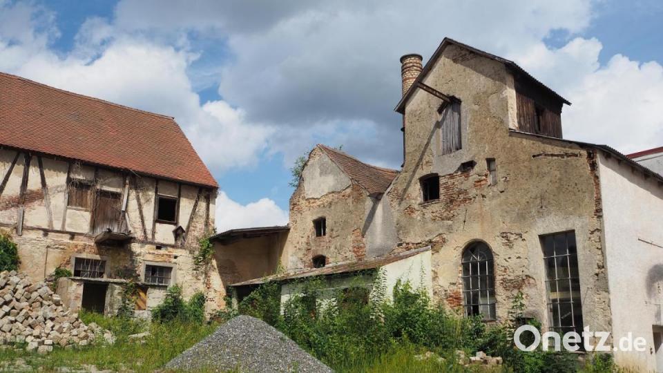 Wer durch den wieder freigelegten Torbogen des Thammer-Anwesens schreitet, entdeckt im Hinterhof noch eine ganze Reihe malerischer Bauwerke, die durch ein Kellersystem verbunden sind. Bild: bl