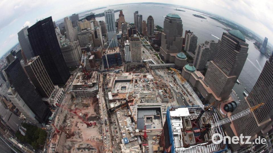 Bauarbeiten am Ground Zero im August 2010 . Nach dem Angriff auf das World Trade Center soll er das Signal eines neuen Aufbruchs sein: der neue Freedom Tower. Archivbild: epa Silverstein Properties/dpa
