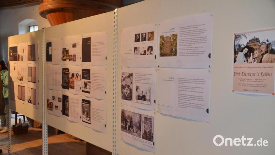 Katrin Pasieka-Zapf hatte eine Ausstellung über Erich Ebermayer zusammengestellt, die in der Mühle zu sehen war. Bild: ak