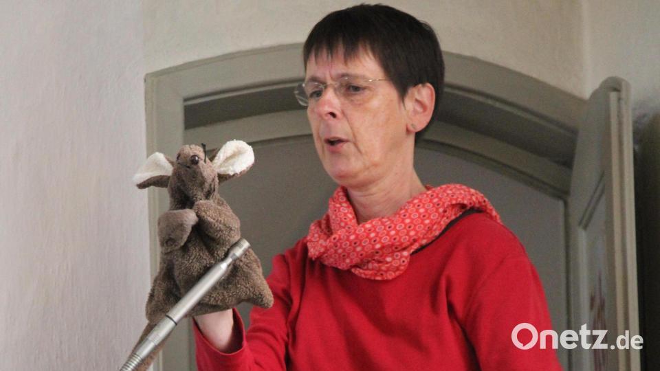 &quot;Schlimm war das, ganz schlimm&quot;, erinnerte sich Kirchenmaus &quot;Lenny&quot; (gesprochen von Susanne Götte) an den Brand 1731, der die Kirche und weitere Gebäude vernichtete. Bild: fks