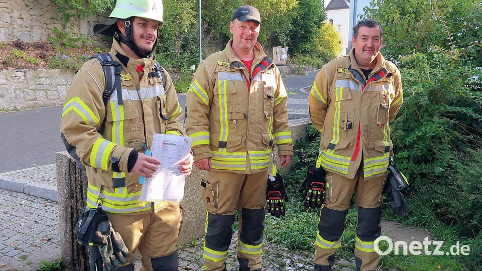 Schiedsrichter und Betreuer überwachten an den einzelnen Stationen die Ausführung. Bild: bsc