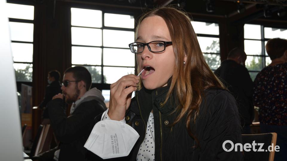 Christina Forster aus Eslarn macht auch den Abstrich: &quot;Weil ich es einfach schön finde, wenn man anderen helfen kann.&quot; Bild: doj