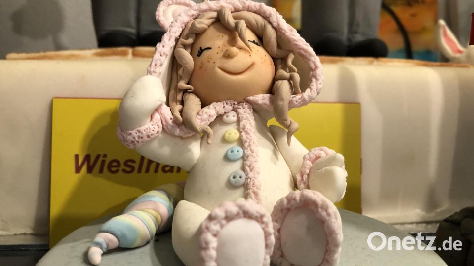 Welches Mädchen würde sich nicht über so einen Geburtstagskuchen mit Einhorn-Püppchen freuen? Bild: eik