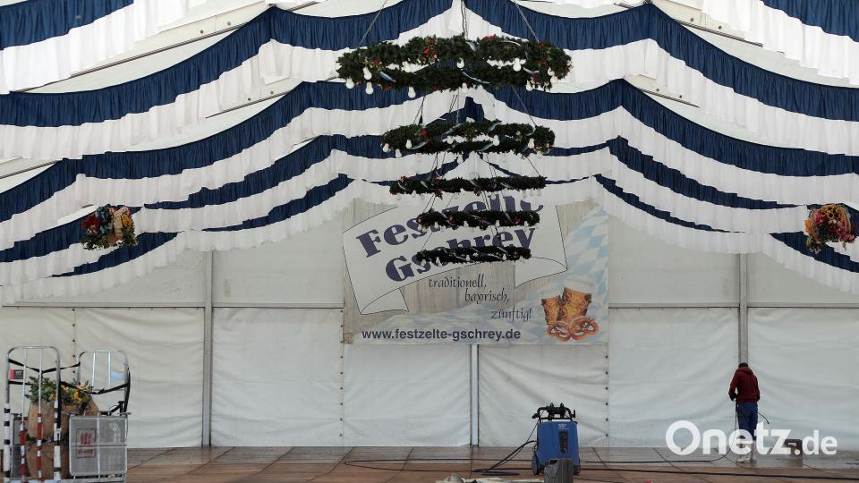 Auf der &quot;kleinen Dult&quot; wird im überdachten Biergarten auch Livemusik zu hören sein. Bild: Wolfgang Steinbacher