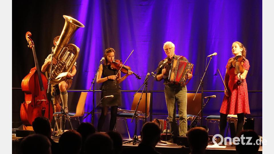 Hans Well &amp; Wellbappn: (von links) Jonas, Tabea, Hans und Sarah Well. Bild: mfh