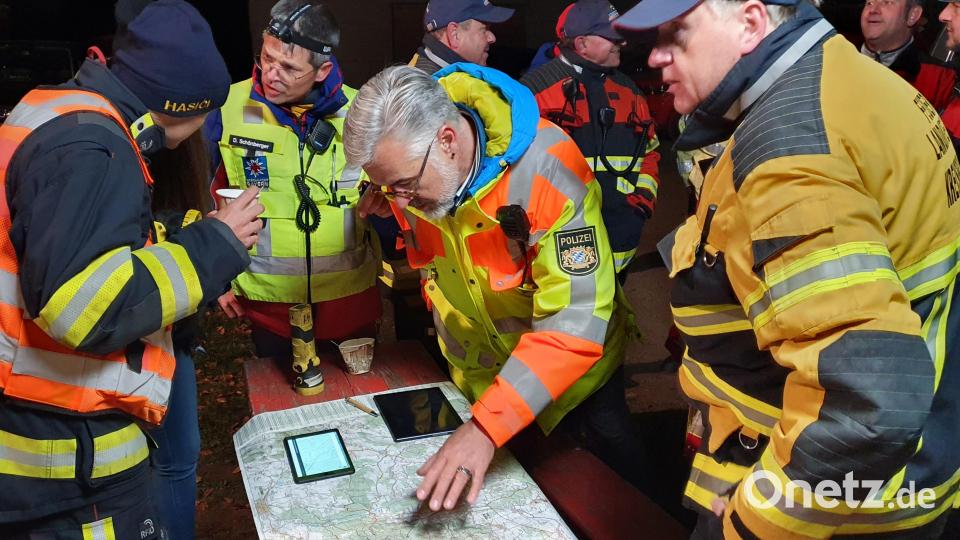 Seit Sonntag wird in Tschechien - nahe der Grenze zu Bayern - ein achtjähriges Mädchen vermisst. Es läuft eine große Suchaktion. Bild: Benjamin Schlegl