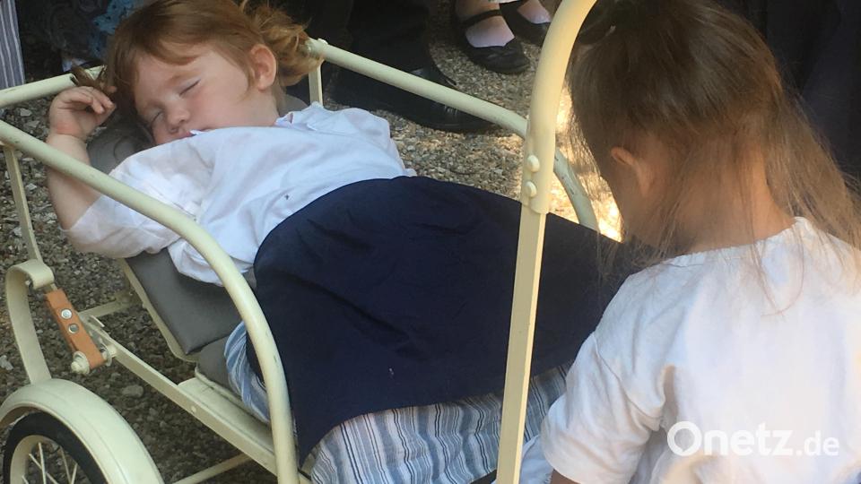 Doch so ein Festzug kann ganz schön müde machen. Bild: san