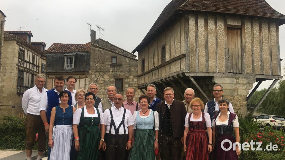 Eine 19-köpfige Stadtratsdelegation, angeführt von Oberbürgermeister Michael Cerny, war am Wochenende in der Partnerstadt Périgueux zu Gast. Bild: san