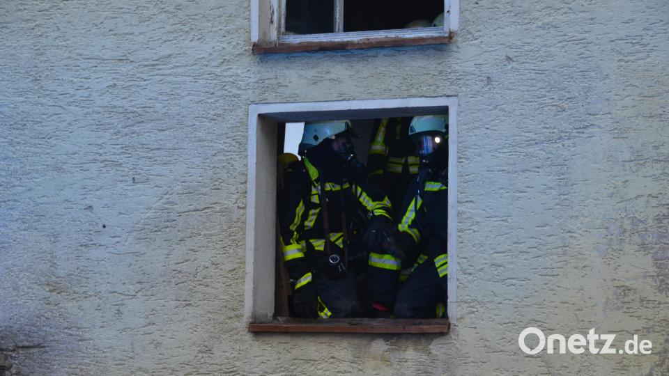 Es hielten sich glücklicherweise keine Personen im Gebäude auf. Der Atemschutztrupp gab Entwarnung. Bild: dob