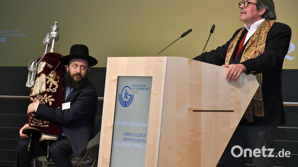 Rabbiner Shimon Großberg (links) und Ignaz Berger, der Vorsitzende der Israelitischen Kultusgemeinde Amberg (IKG). Bild: Petra Hartl