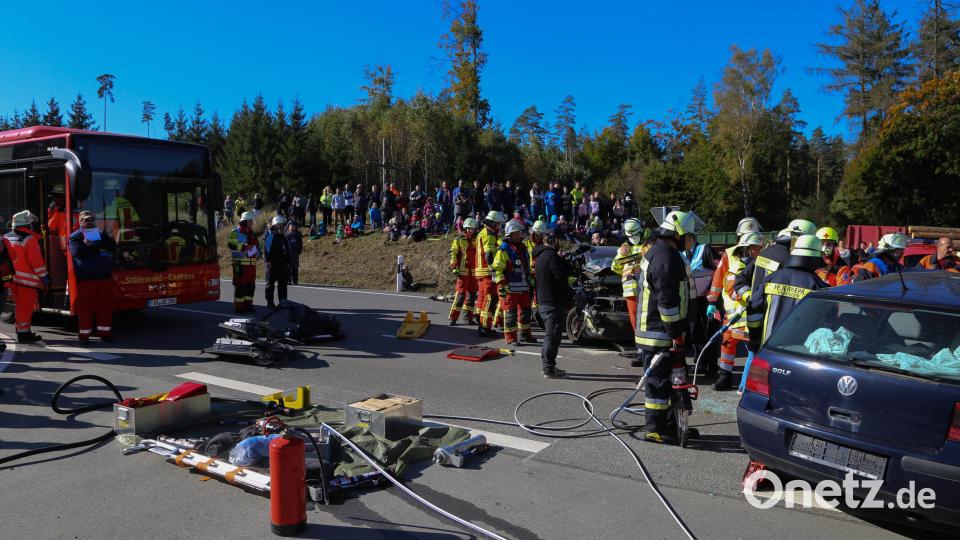 Einsatzübung auf der B 299 bei Erbendorf Bild: Roland Wellenhöfer
