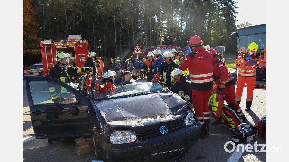 Einsatzübung auf der B 299 bei Erbendorf Bild: Roland Wellenhöfer