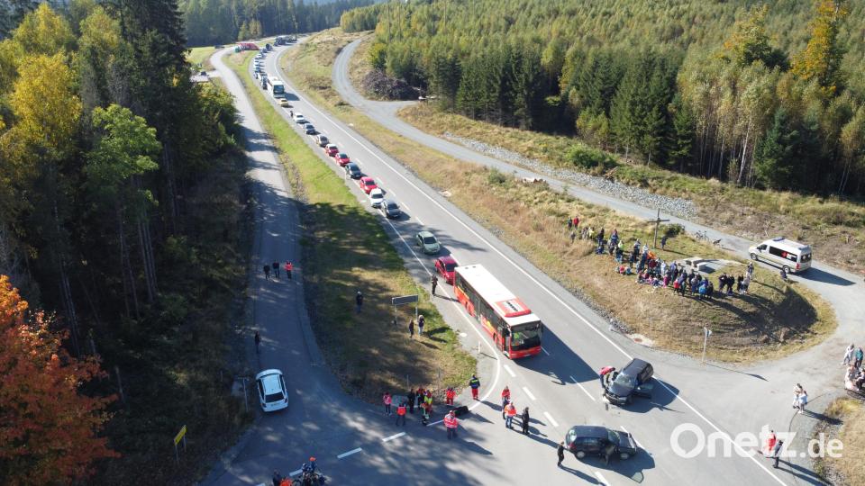 Einsatzübung auf der B 299 bei Erbendorf Bild: Gustl Beer