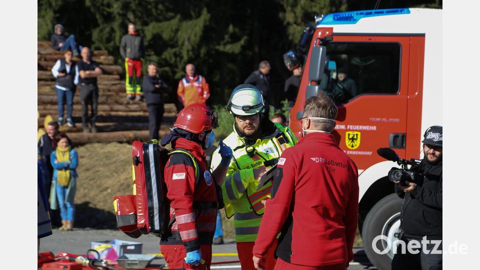 Einsatzübung auf der B 299 bei Erbendorf Bild: Roland Wellenhöfer