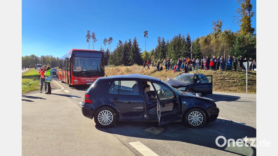 Einsatzübung auf der B 299 bei Erbendorf Bild: Roland Wellenhöfer