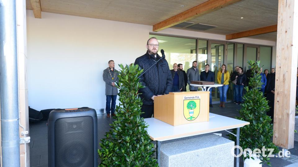 Landrat Andreas Meier nennt den Sportpark die beste Basis damit das Leben nach den Coronaeinschränkungen wieder &quot;in Fahrt&quot; kommt. Bild: bey