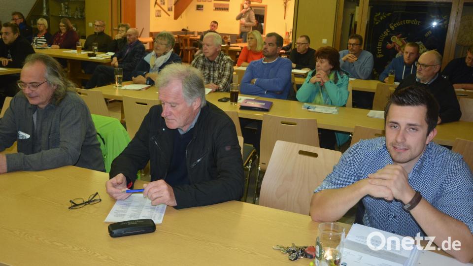 Gut besucht war das Vereinsvorsitzenden-Treffen im Saal des Feuerwehrgerätehauses. Bild: jr