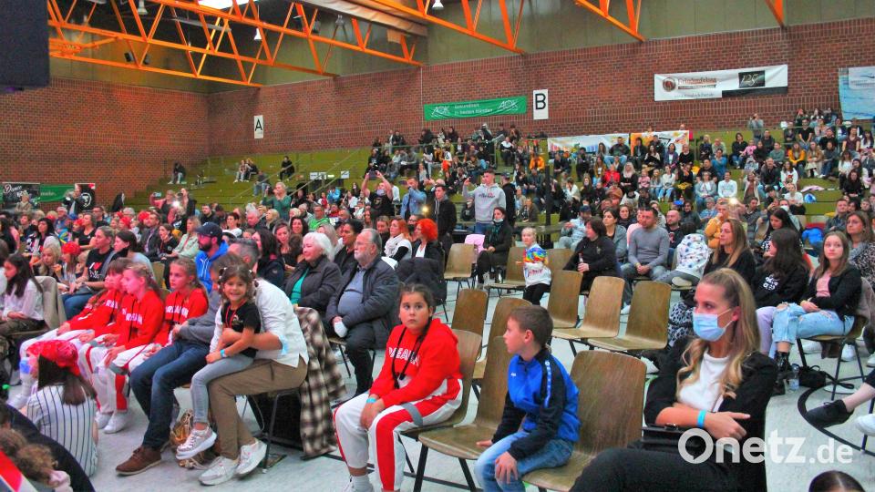 Die Mehrzweckhalle war den ganzen Tag über sehr gut besucht. Bild: stg