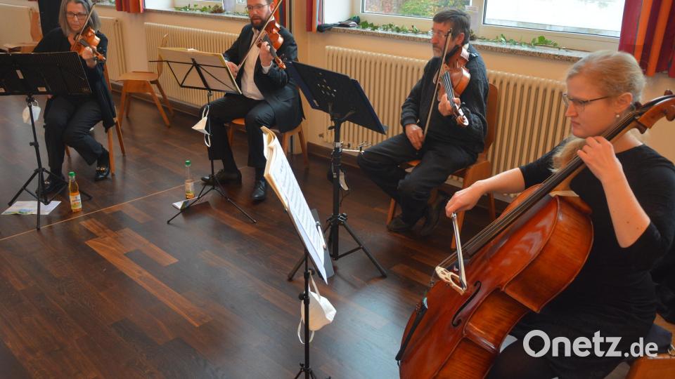 Ein Quartett der Tirschenreuther Kreismusikschule umrahmte den Bäderempfang. Bild: jr