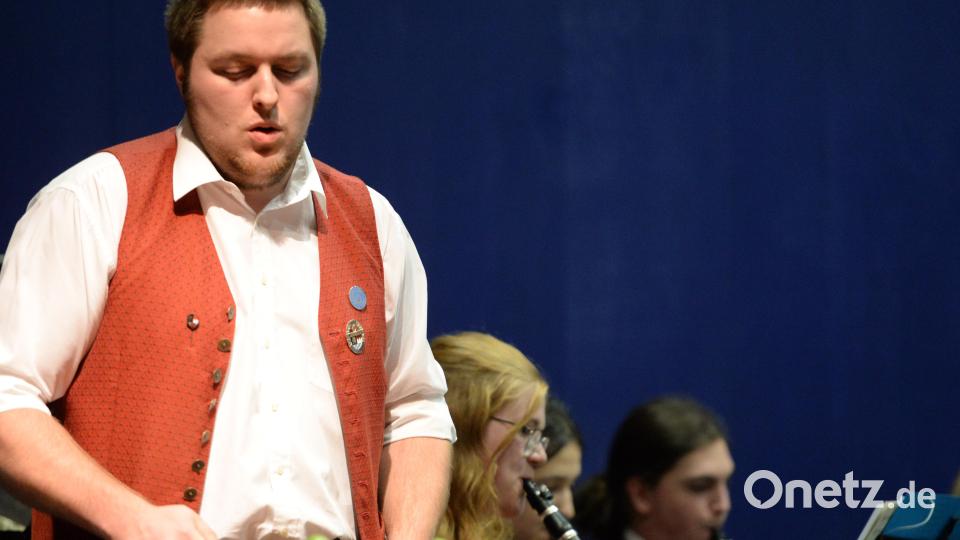 Keine Schlagstöcke, aber vier zugleich zu spielen, das darf schon eines gewissen Könnens. Bild: Andreas Brückmann
