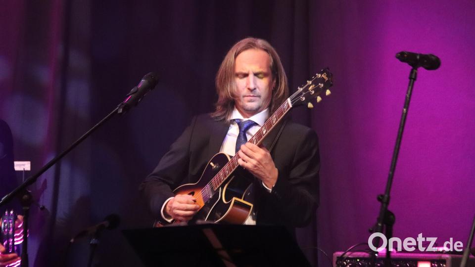 Gitarrenvirtuose Michael Dandorfer. Bild: mfh