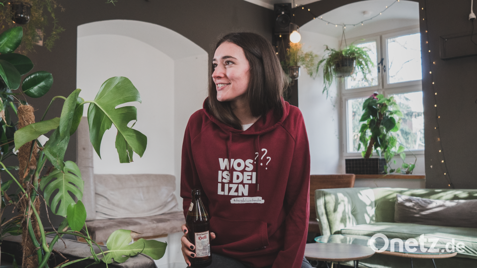 Magdalena Raß, 26 Jahre, Projektmanagerin. &quot;Der Hashtag #oberpfalzverbunden begleitet uns schon seit über einem Jahr durch eine Zeit großen gesellschaftlichen Zusammenhalts. Meine Verbundenheit zur Oberpfalz und ihren Menschen kann ich so auch ohne viele Worte nach außen tragen.&quot; Bild: Lukas Meister