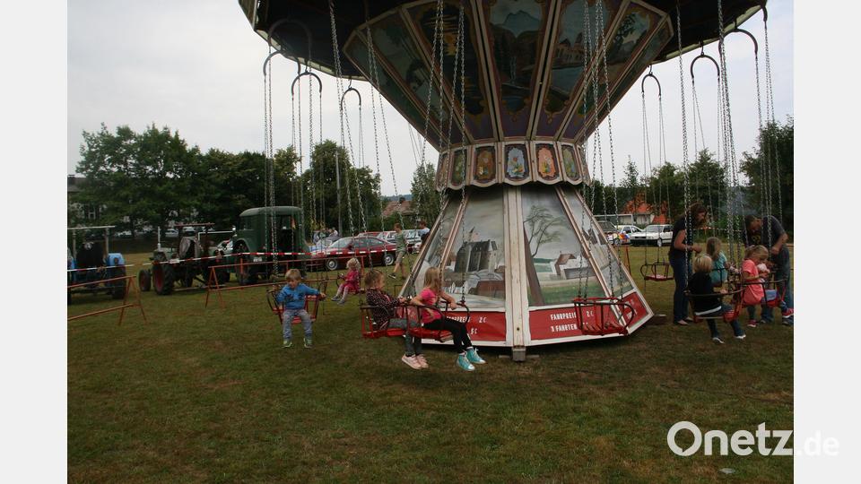Das Kettenkarussell hat Kultstatus und ist aus dem Bürgerfestleben der Steinwaldgemeinde nicht mehr wegzudenken. . Bild: wro