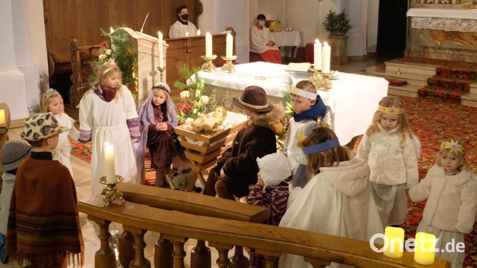 Erstmals in der Schwarzenfelder Klosterkirche am Nachmittag des Hl. Abend in der Kindermette: Ein Krippenspiel, gestaltet durch die kleinsten Kirchenbesucher. Bild: mab