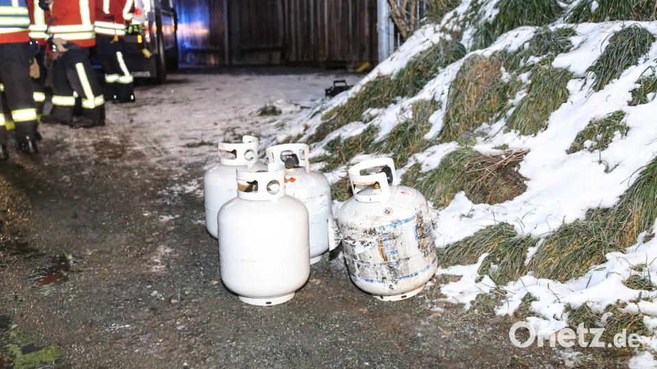 In der Garage befanden sich auch Gasflaschen. Bild: rw