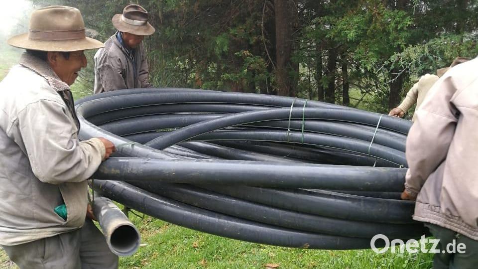 Runa Masi bezahlte die Wasserrohre, die Arbeit übernehmen die Bauern selber. Bild: mma