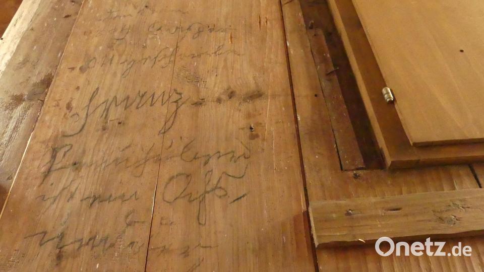 Vermutlich bei den Renovierungsarbeiten 1921/22 hinterließ ein Arbeiter einen &quot;besonderen Gruß&quot;. Bild: rn