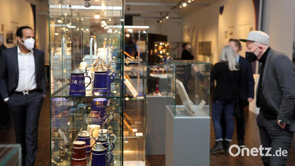 Zum Start der Sonderausstellung kamen am Sonntag, 31. Januar, viele Besucher ins Stadtmuseum Amberg. Bild: Wolfgang Steinbacher