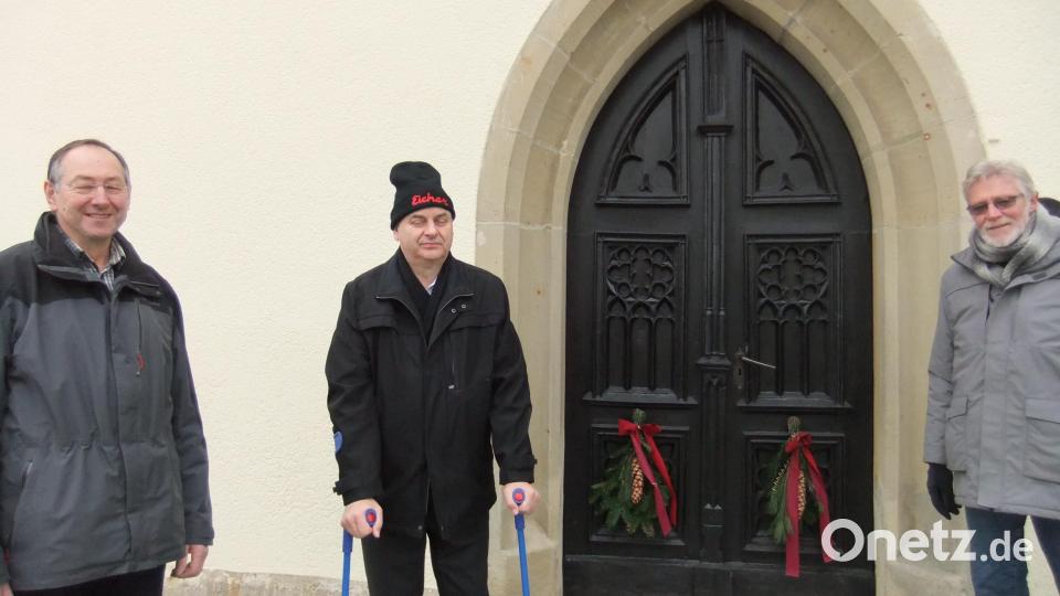 Wichtige Rollen bei der Renovierung der Nikolauskirche spielten (von links) Kirchenpfleger Josef Schlegl, Pfarrer Herbert Grosser und Architekt Werner Hedrich aus Sulzbach-Rosenberg. Bild: gm
