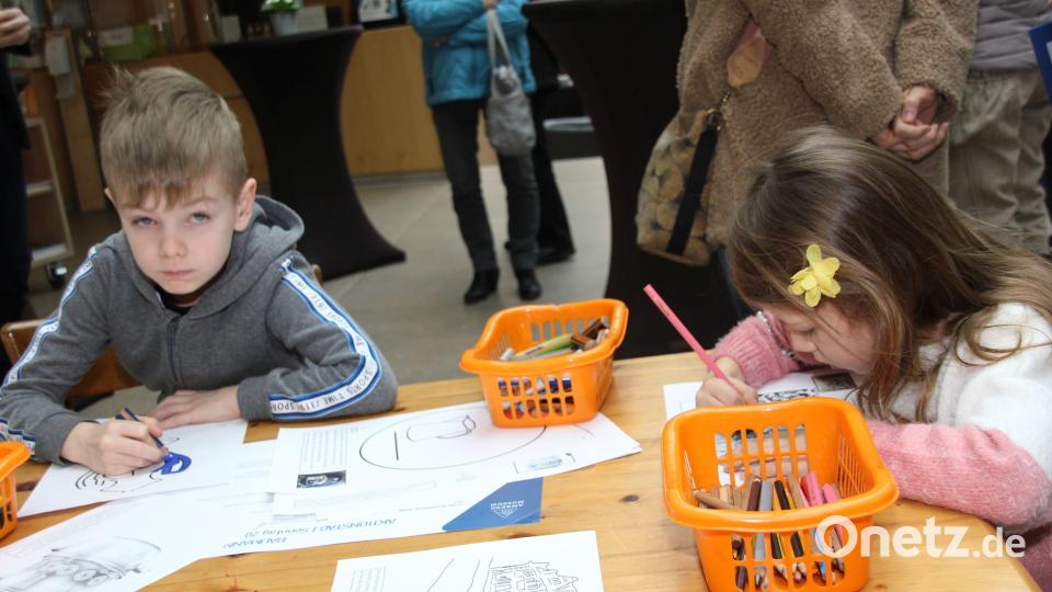 Guten Anklang fanden die Malvorlagen bei den jungen Besuchern des Aktionstag, bei deren Gestaltung sie ihrer Kreativität freien Lauf lassen konnten. Bild: ads
